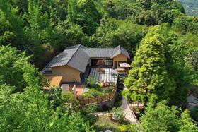 【青城山#013号院】3房温泉私汤小院，全屋地暖、超大泡池，私享山林间独院，儿童游玩秋千、跷跷板等！sjsy