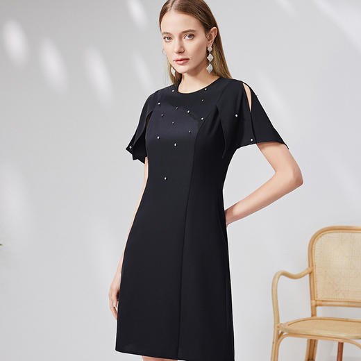 EITIE爱特爱精致优雅钉珠修身显瘦黑色连衣裙气质通勤夏季新款B2307176 商品图1