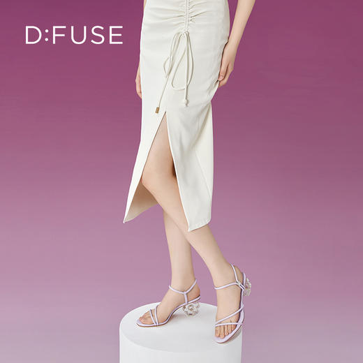 DFuse迪芙斯夏季新款圆头一字细带花形水晶跟凉鞋DF32115336 商品图7