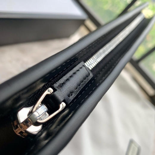 GUCCI 经典款黑花手包 商品图4