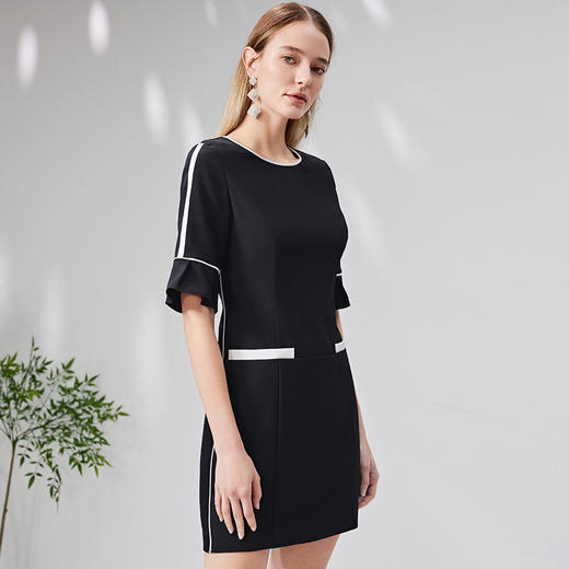EITIE爱特爱时尚撞色喇叭袖收腰显瘦短裙连衣裙通勤简约夏新款B07174 商品图2