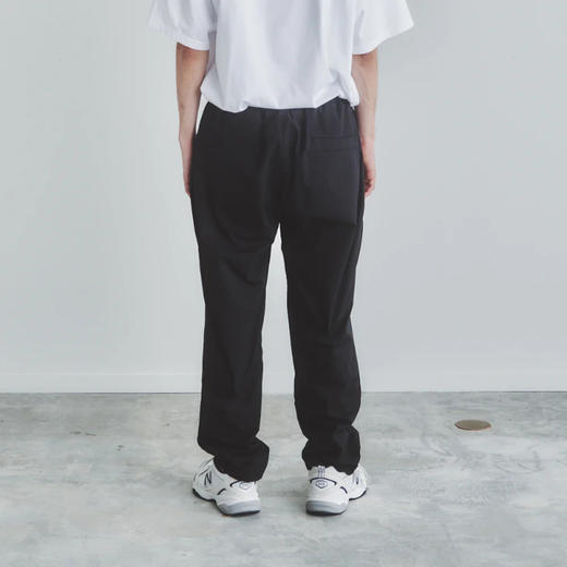 is-ness CHANGE POCKET TUCK PANTS 机能侧面双口袋锥形宽松长裤 商品图3