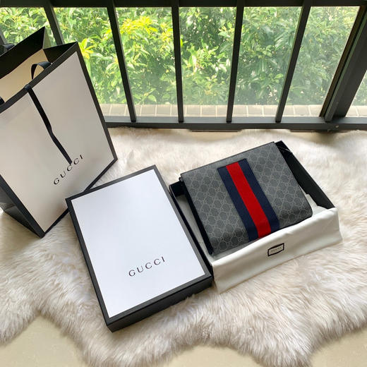 GUCCI 经典款黑花手包 商品图1