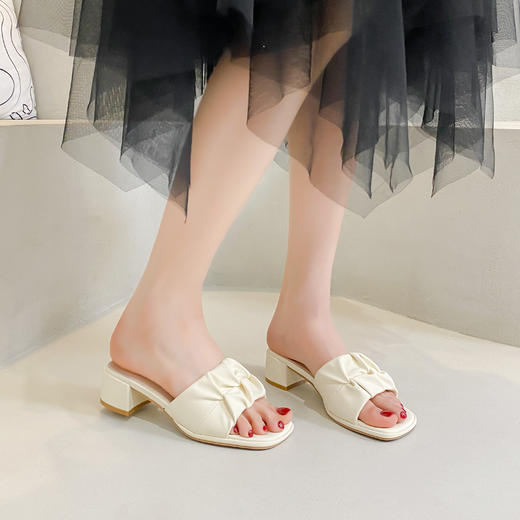 新品百搭云朵拖鞋427B32560 商品图5