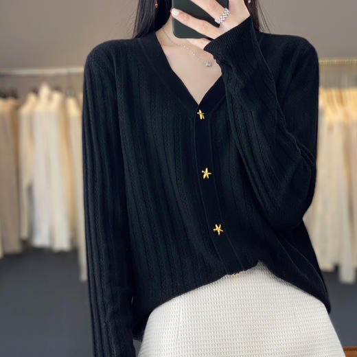 2023春秋季新款时尚休闲星星扣V领长袖毛针织开衫女上衣外套百搭 商品图2