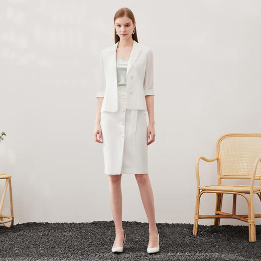 EITIE爱特爱夏季新款纯色五分袖小西装修身短外套7003707 商品图3