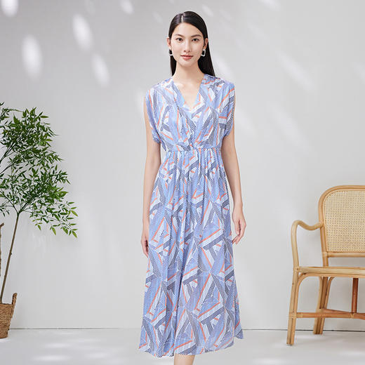 EITIE爱特爱夏季新款洋气显瘦几何印花通勤V领连衣裙7007735 商品图2