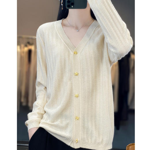 2023春秋季新款时尚休闲星星扣V领长袖毛针织开衫女上衣外套百搭 商品图10