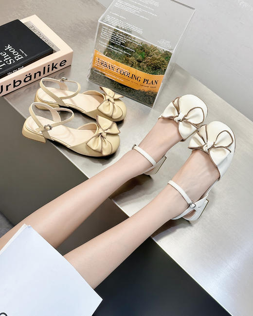 新品蝴蝶结粗跟中空鞋798B32580 商品图4