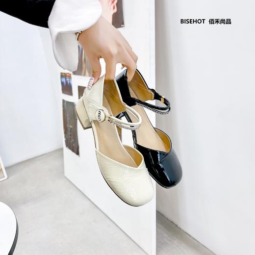 新品圆头漆皮中空鞋829B32511 商品图8