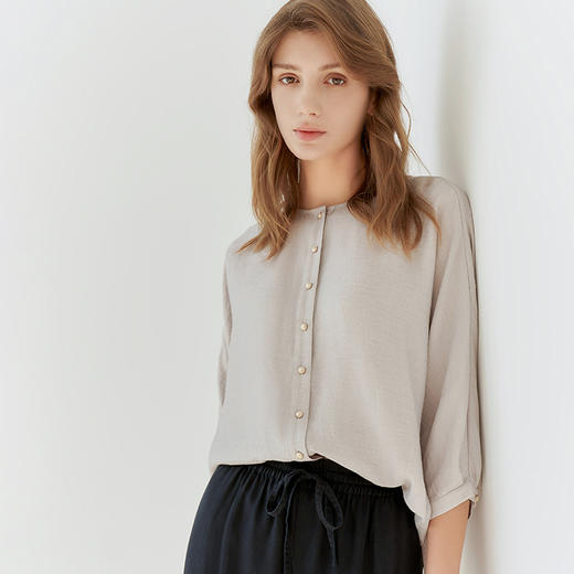【七分袖衬衫】23年春夏新品女士薄款直筒时尚七分袖小外套 商品图0