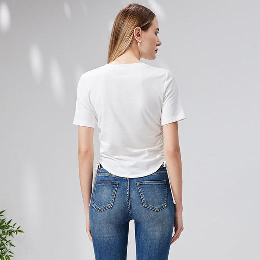EITIE爱特爱简约白色基础款抽绳收腰显瘦圆领T恤短款夏季新款B2313114 商品图4