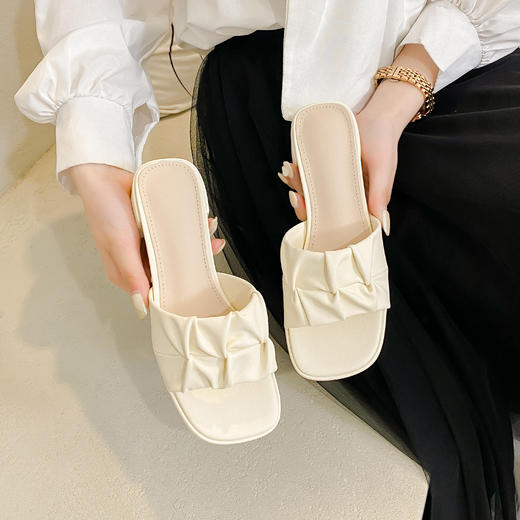 新品百搭云朵拖鞋427B32560 商品图7