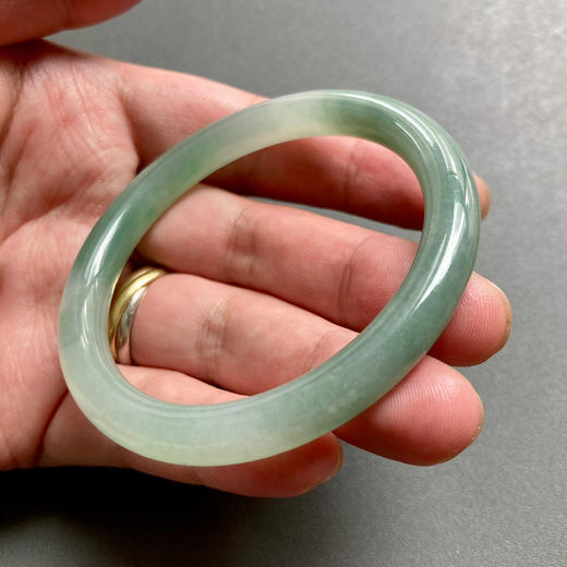 糯冰种晴水绿飘花翡翠细圆条手镯53 商品图7