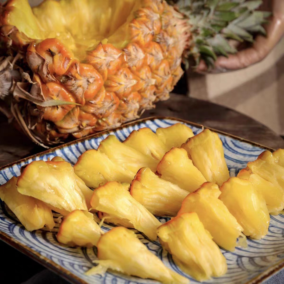 【海南•手撕凤梨】香甜汁水足 削皮即食 香味浓郁 树上熟更新鲜 风味足解腻爽口 凤梨手撕新吃法 肉质鲜嫩