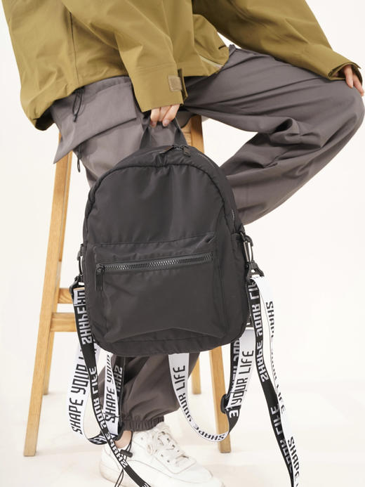 【趁早文创】趁早多功能迷你双肩背包小巧超轻户外旅行包多口袋收纳防泼溅耐磨斜挎包 商品图4