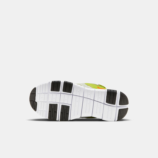 Nike Dynamo Free (PS) 幼童运动童鞋 FN3690 商品图1