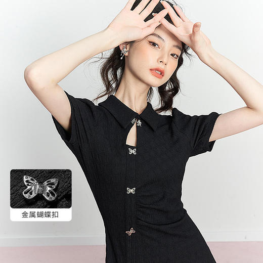 西遇新中式连衣裙女新款POLO领蝴蝶扣禅意黑色旗袍裙V0050552 商品图5
