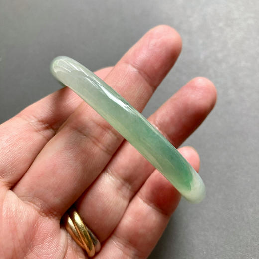 糯冰种晴水绿飘花翡翠细圆条手镯53 商品图6