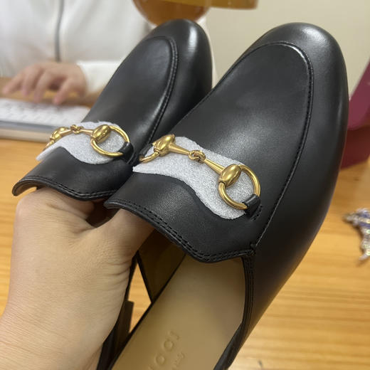 【à perles精选】高品质！经典进口小牛皮马衔扣穆勒拖，黑白两色【清仓，不退不换】 商品图1