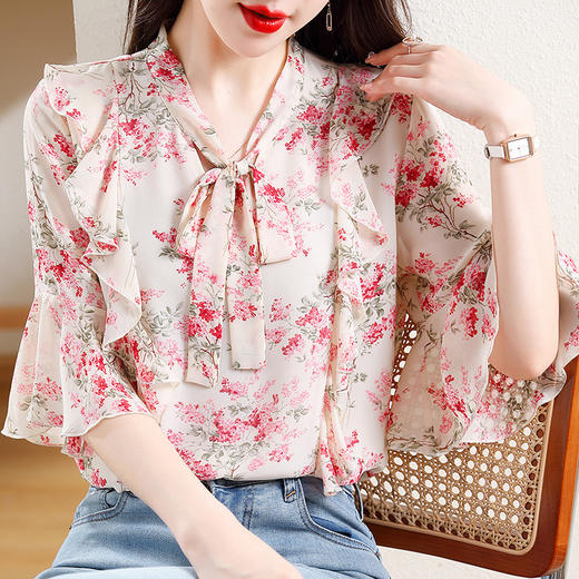 KQL E216N3792碎花雪纺衫时尚气质喇叭袖小衫 商品图0