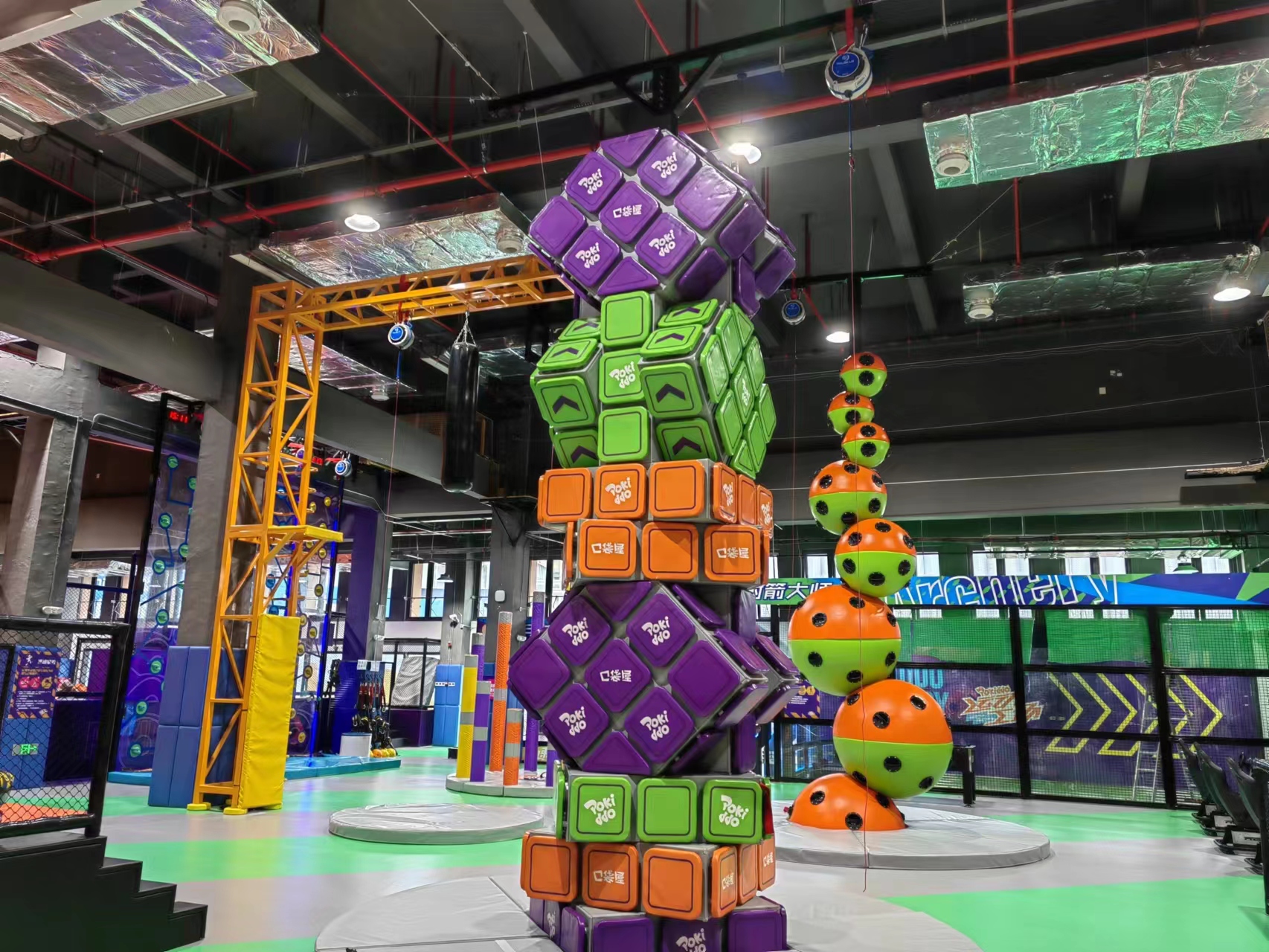 【弹力梦工厂运动公园】重装开业，全新升级改造，3000平米超大空间！高空拓展、360°环形自行车、卡丁车、魔方攀岩、VR电玩、蹦床等数十种娱乐项目通玩