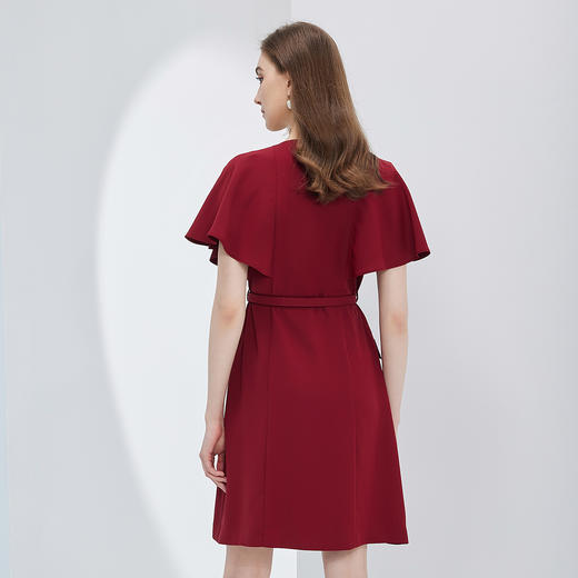 NF873斯尔丽瑟俪2023夏季新款斗篷式气质款收腰连衣裙 商品图1