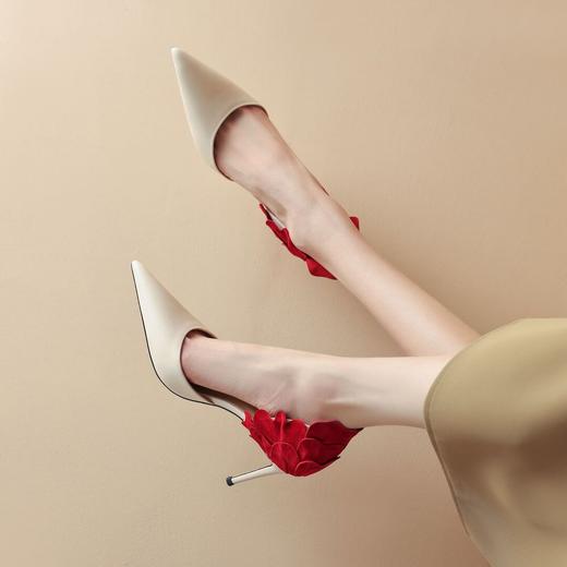 一字扣包头凉鞋，夏季欧美细跟红花职业黑色尖头包跟米色高跟鞋XC-S066 商品图3