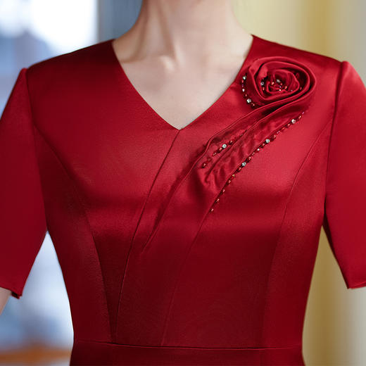 小众设计感，醋酸改良旗袍婚礼妈妈鱼尾裙主持人晚礼服QQX-2299162 商品图4