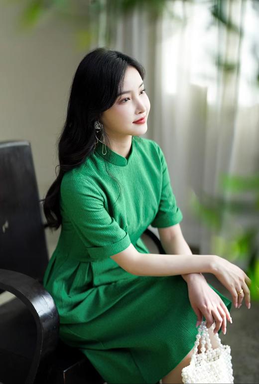 爆款推荐# 经典长青款# 『意欢』进口肌理感提花连衣裙，打造黄金腰臀比！ 商品图11