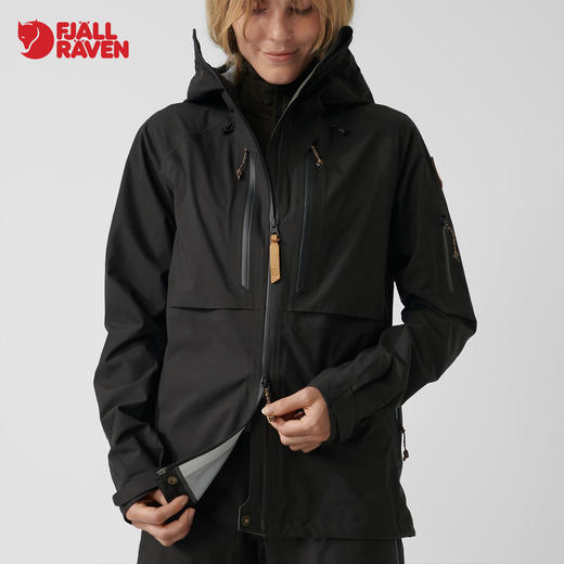 北极狐 春季户外运动女式轻量冲锋衣防水透气立体风帽夹克 89600 商品图3