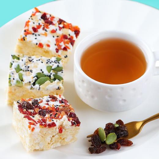 【一口倾心！坚果奶盖沙琪玛】开袋即食，新代餐，满满实粒派！网红零食水果粒奶香整箱便宜零食袋装特价清仓 商品图3