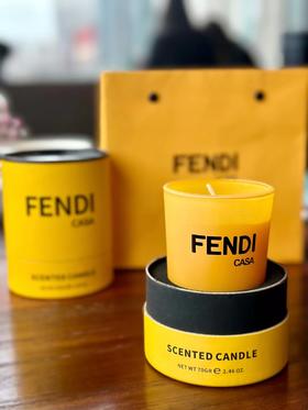 FENDI经典系列
青柠罗勒香氛蜡烛（领秀店）