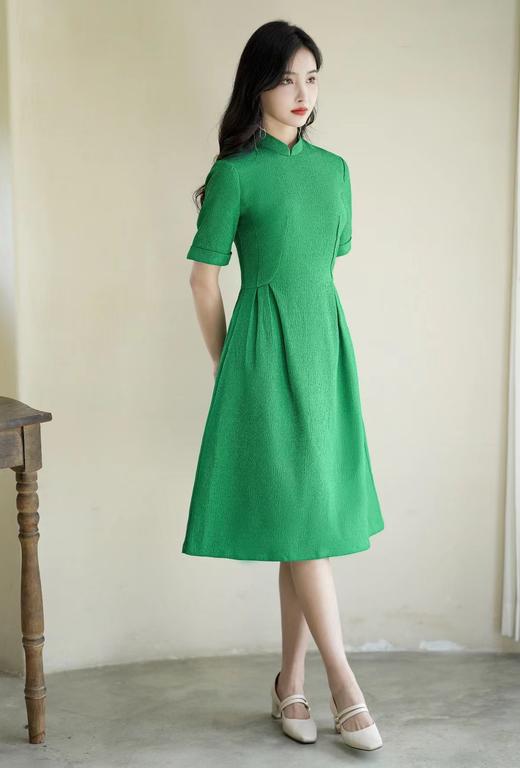 爆款推荐# 经典长青款# 『意欢』进口肌理感提花连衣裙，打造黄金腰臀比！ 商品图9