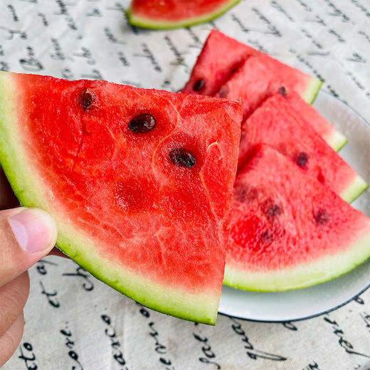 【手撕西瓜】顺丰包邮 山东聊城手撕小西瓜2k火山小西瓜4-5斤 商品图1