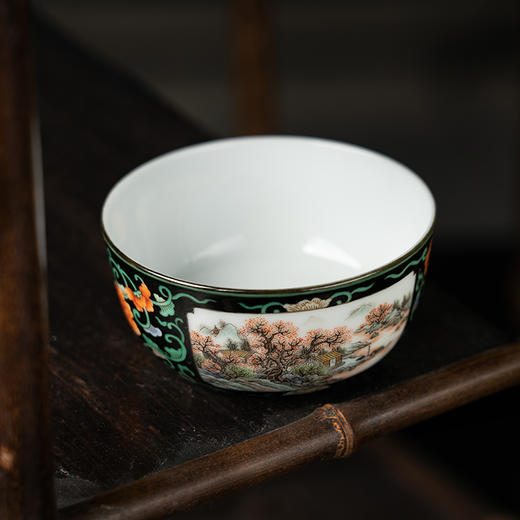 黑地五彩开窗山水杯 商品图3