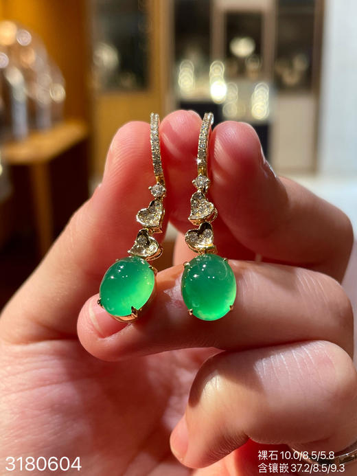 玻璃木纳艳绿蛋面耳坠 79999【3180604】 商品图1