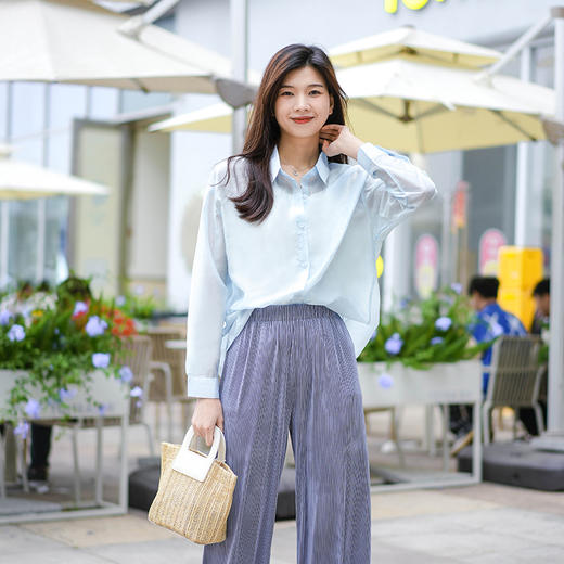 Avann时尚后背小开叉天丝衬衫 商品图13