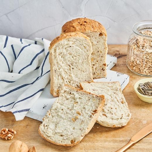 谷麦杂粮吐司Whole Grain Cereals toast 商品图0
