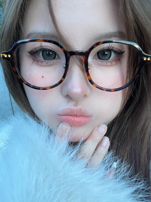 【年抛】厚布丁 RUNACO
|  大直径14.5 着色13.8左右 | 【同品牌多副美瞳更划算，选款色板在详情页内】灰色狗狗眼美瞳 商品图5