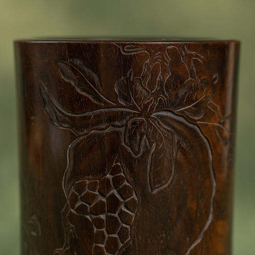 清 黄花梨阴刻石榴诗文笔筒 商品图2