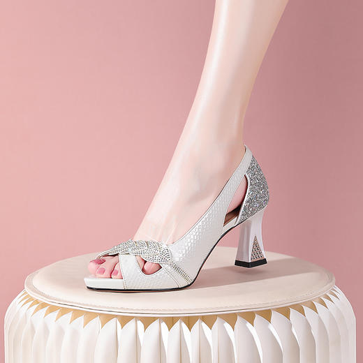 简约舒适，超迁皮鱼嘴爱心亮片高跟凉鞋YSML-A085-180 商品图4