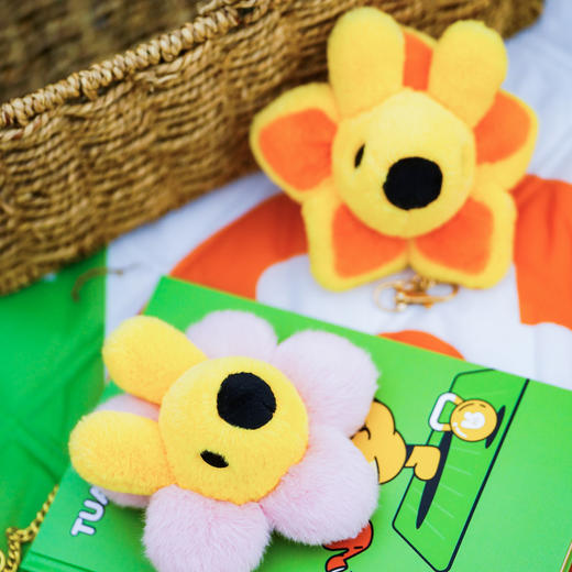 花花团毛绒钥匙链挂饰 商品图0