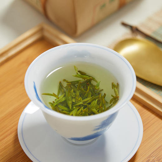 【2025年新茶】绿茶 鹰窠顶 明前特级 龙井茶 牛皮纸包250g 商品图2