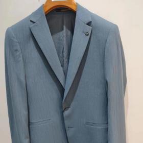 南4洲艳休闲西服8267