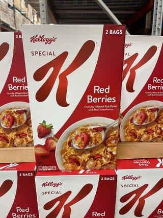 美国原产家乐氏kellogg's 草莓麦米片谷物，一颗颗大粒的草莓干，酸酸甜甜再配上香脆的麦片，真正的低脂减肥早餐美国采购，无中文标签，介意慎拍 A 商品图0