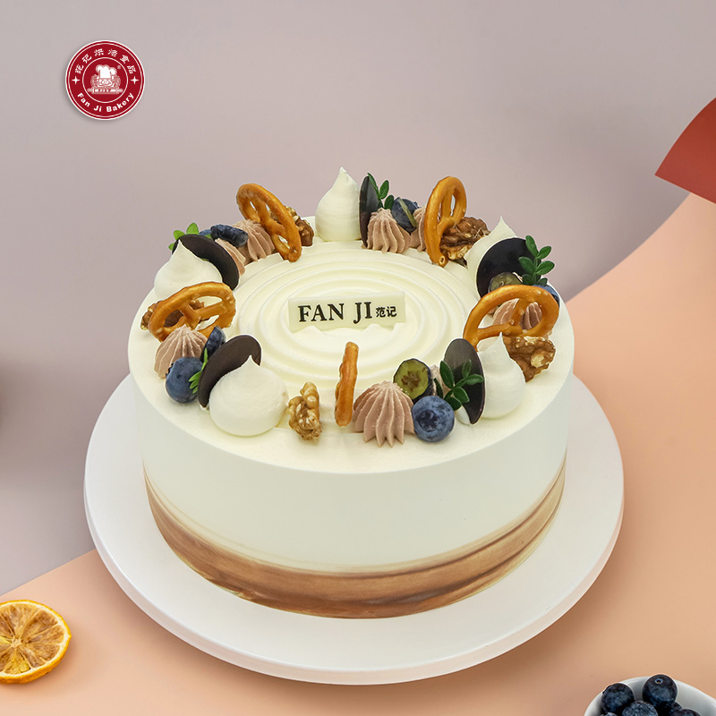 圆舞曲 - 栗子红豆红丝绒动物稀奶油芒果多多范记生日蛋糕