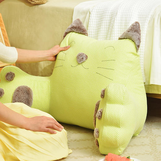 柔蜜系列毛绒款猫咪靠沙发床上大靠背腰枕 商品图3