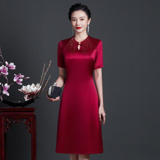 JC-62182改良旗袍连衣裙年轻新款女士气质红色婚宴喜婆婆礼服 商品图3
