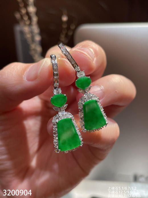 3200904，老坑冰艳绿无事牌耳坠。具体价格微信咨询 商品图6
